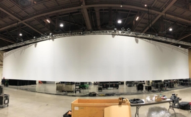 convex projection screen installation