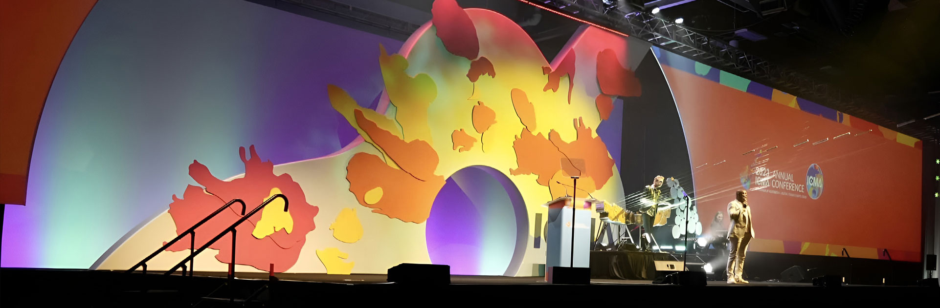 stretch shapes, stretchshapes, stretch fabric, stage design, set design, stretch screen, stretchy screens, projection screen, large projection screen, projection screen material, screen projection, stretch panels, custom stage set, stage design